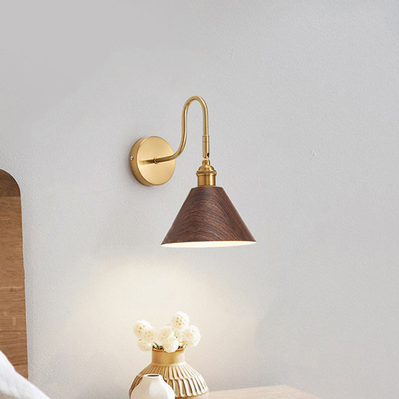 Traditional Rotatable Cone Iron 1-Light Wall Sconce Lamp
