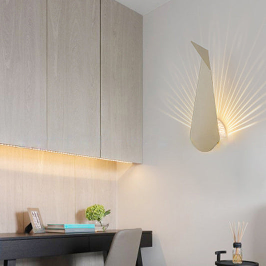 Scandinavian Triangle Metal LED Wall Sconce Lamp