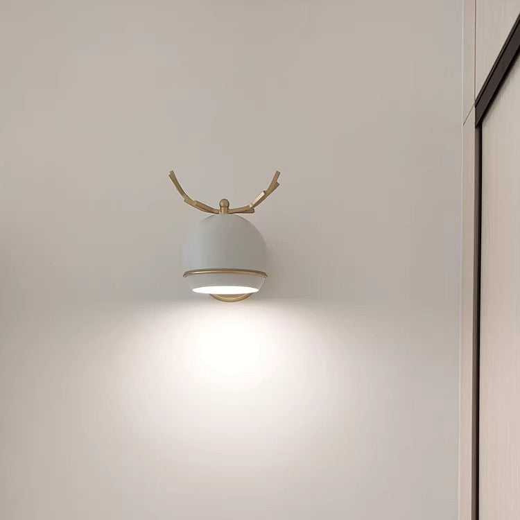 Creative Antlers Globe Iron 1-Light Wall Sconce Lamp