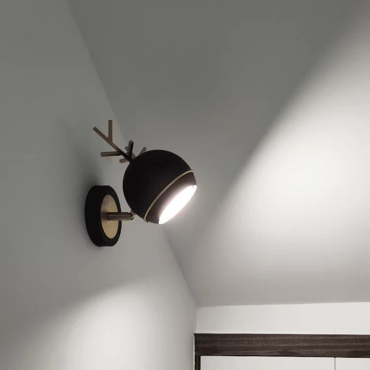 Creative Antlers Globe Iron 1-Light Wall Sconce Lamp