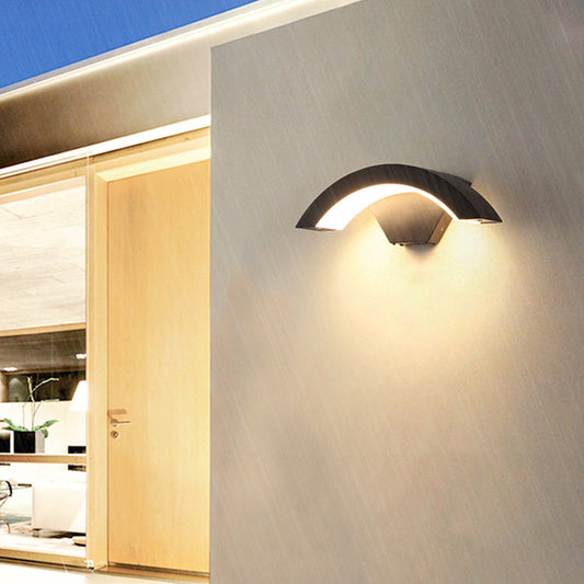 Simplicity Curved Aluminum Plastic LED Wall Sconce Lamp