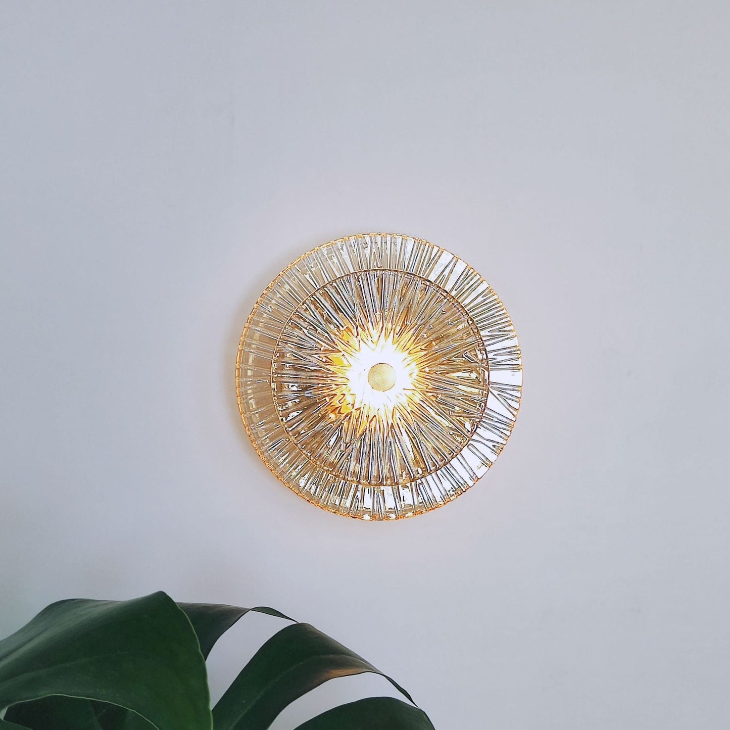 Modern Luxury Round Metal Glass LED Wall Sconce Lamp