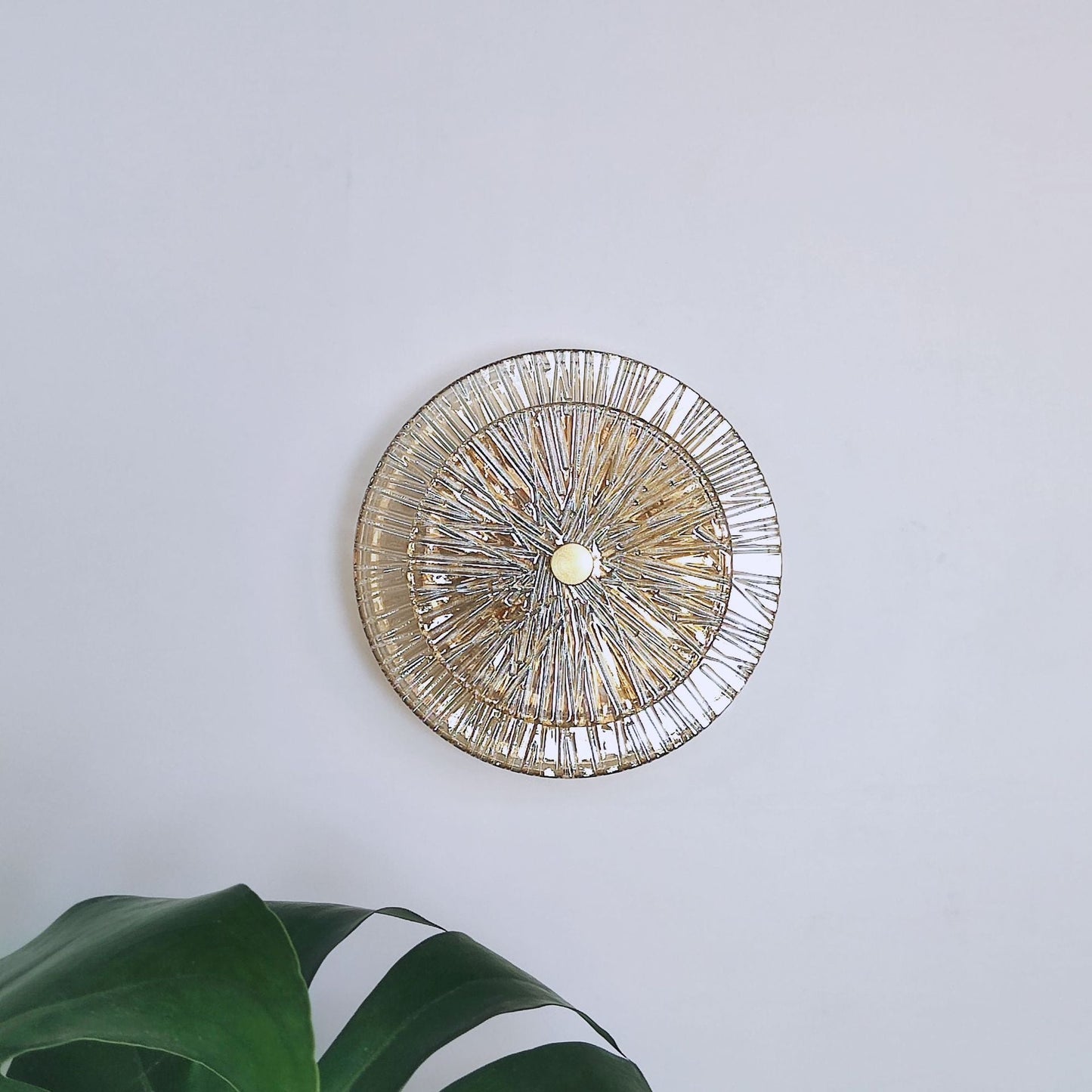 Modern Luxury Round Metal Glass LED Wall Sconce Lamp