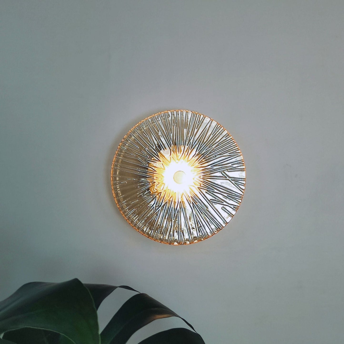Modern Luxury Round Metal Glass LED Wall Sconce Lamp