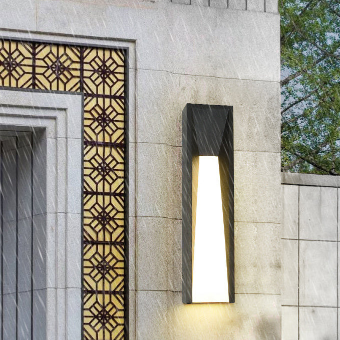 Waterproof Steel Acrylic LED Outdoor Wall Sconce Lamp