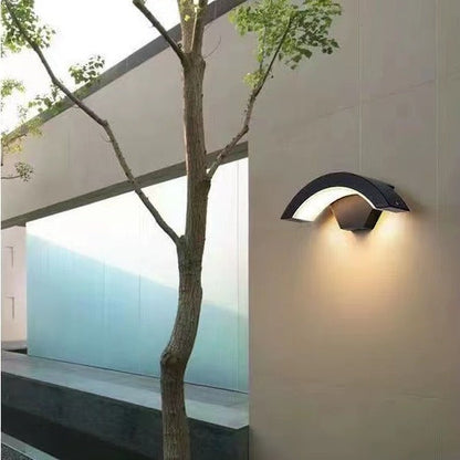 Modern Minimalist Curved Bent Aluminum LED Wall Sconce Lamp