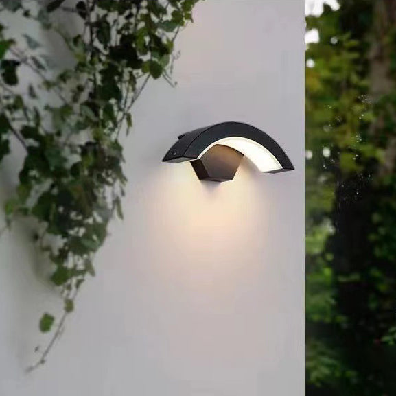 Modern Minimalist Curved Bent Aluminum LED Wall Sconce Lamp