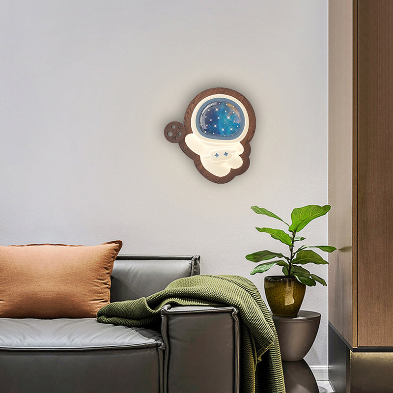 Art Deco Spaceman PE Rubberwood LED Kids Wall Sconce Lamp
