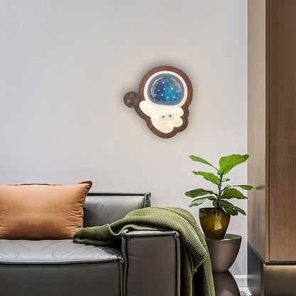 Art Deco Spaceman PE Rubberwood LED Kids Wall Sconce Lamp