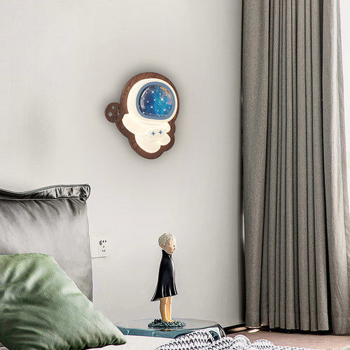 Art Deco Spaceman PE Rubberwood LED Kids Wall Sconce Lamp