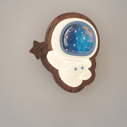 Art Deco Spaceman PE Rubberwood LED Kids Wall Sconce Lamp