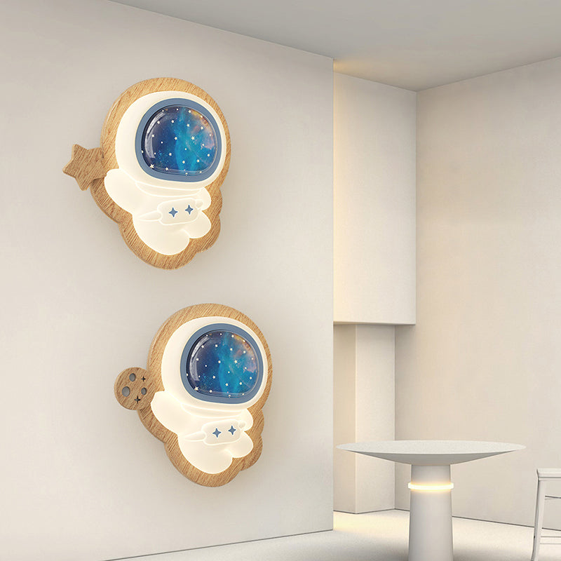Art Deco Spaceman PE Rubberwood LED Kids Wall Sconce Lamp