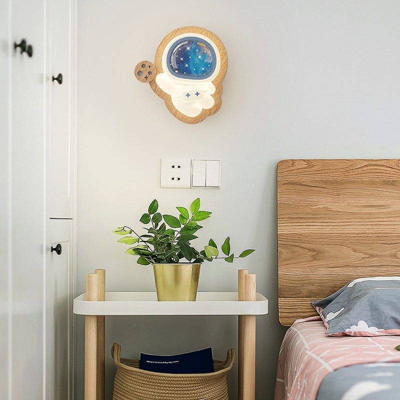 Art Deco Spaceman PE Rubberwood LED Kids Wall Sconce Lamp