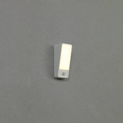 Minimalist Tilted Rectangle Aluminum LED Wall Sconce Lamp