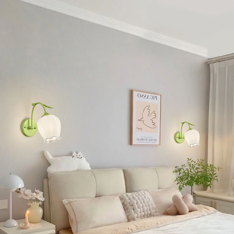 French Round Curved Glass Iron 1-Light Wall Sconce Lamp