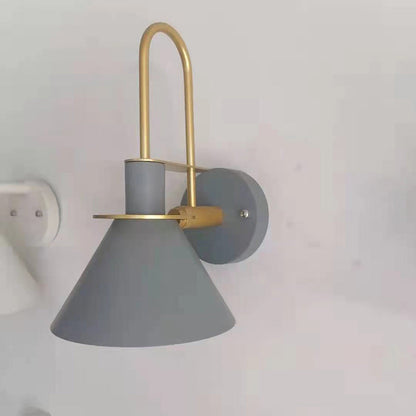 Scandinavian Curved Round Iron 1-Light Wall Sconce Lamp