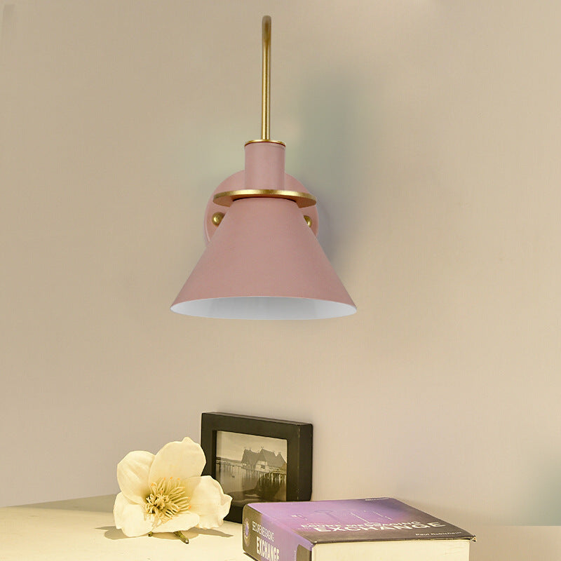 Scandinavian Curved Round Iron 1-Light Wall Sconce Lamp