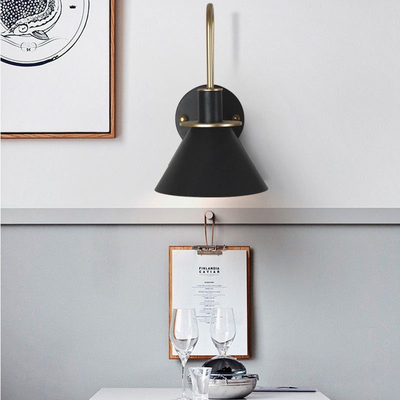 Scandinavian Curved Round Iron 1-Light Wall Sconce Lamp