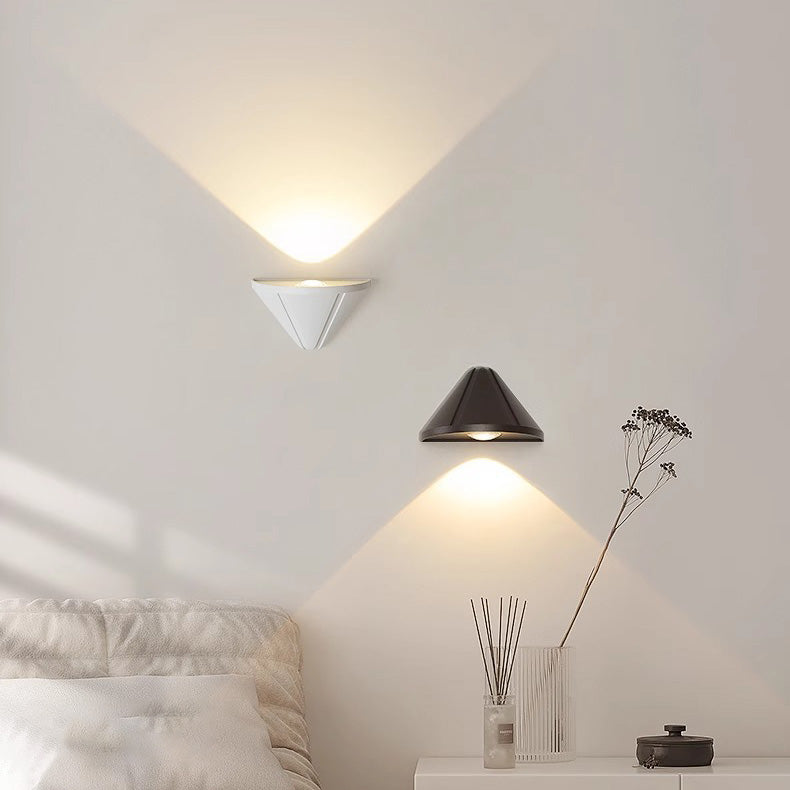 Simplicity Aluminum Triangle LED Wall Sconce Lamp