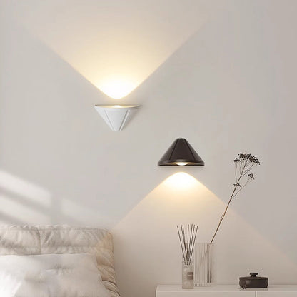 Simplicity Aluminum Triangle LED Wall Sconce Lamp
