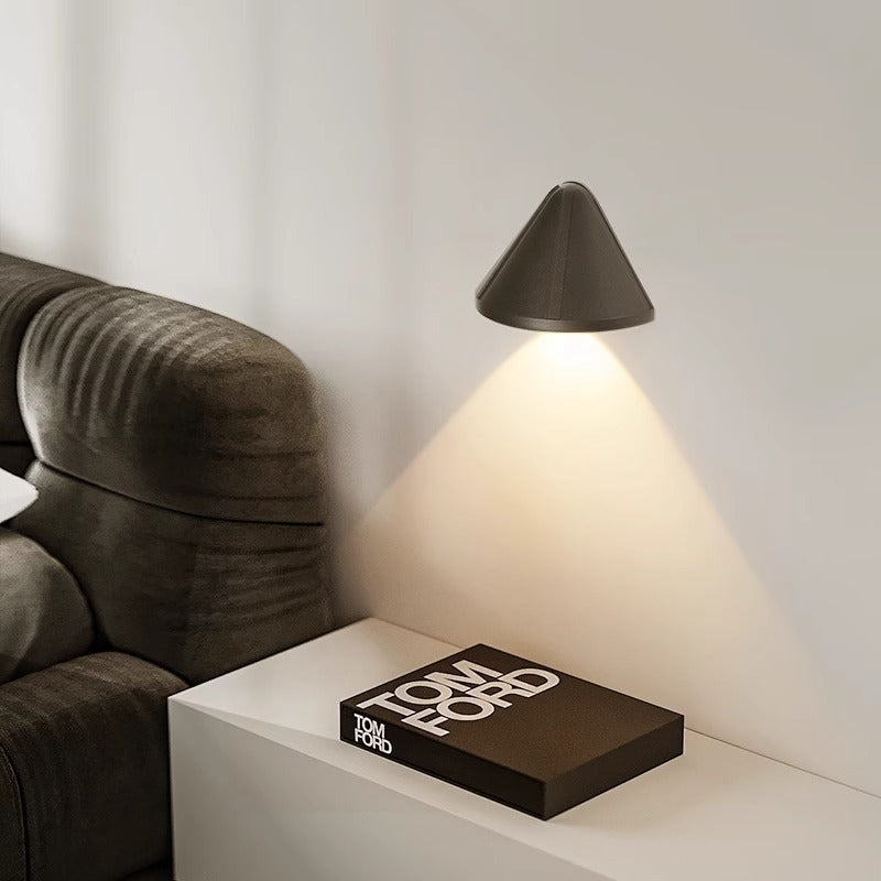 Simplicity Aluminum Triangle LED Wall Sconce Lamp
