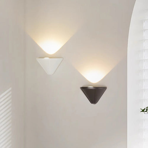 Simplicity Aluminum Triangle LED Wall Sconce Lamp