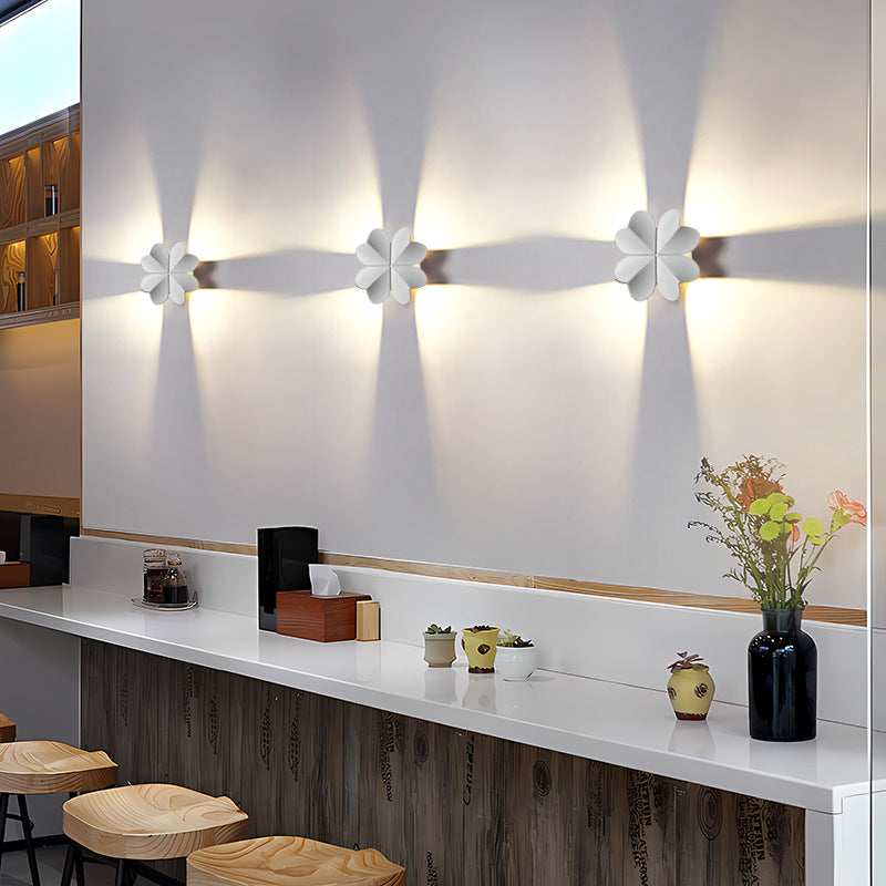 Waterproof Aluminum Four-Leaf Clover LED Wall Sconce Lamp