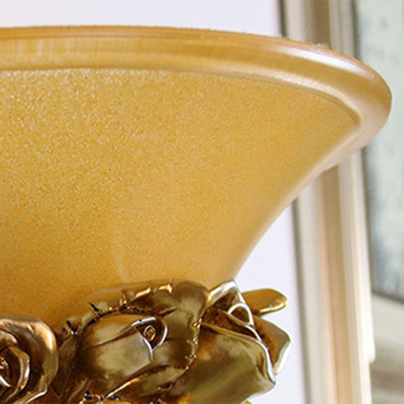 Resin Hardware Flower Frosted Horn 1-Light Wall Sconce Lamp