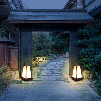 Traditional Japanese Solar Waterproof Stainless Steel Acrylic Trapezoidal Honeycombed Lantern LED Outdoor Light Landscape Lighting For Garden
