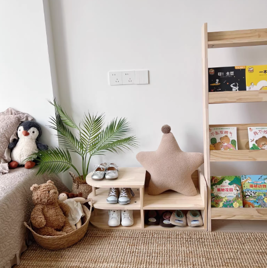 Traditional Wood Shoe Rack