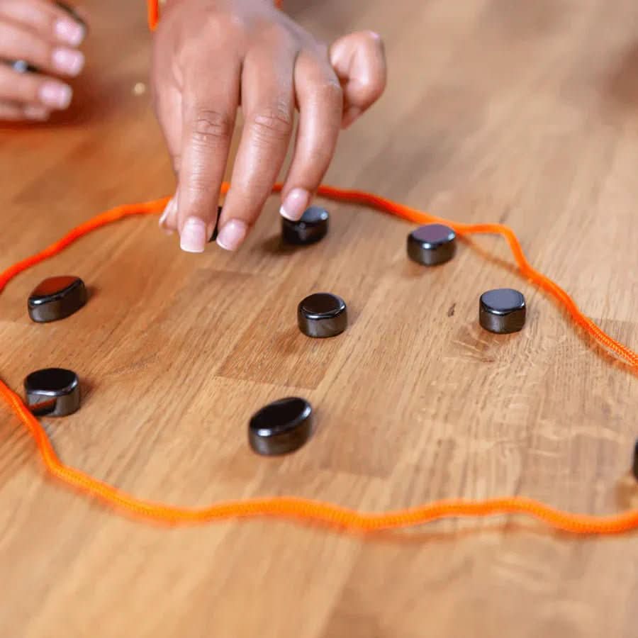 Foldable Magnetic Chess Board with 32 Pieces