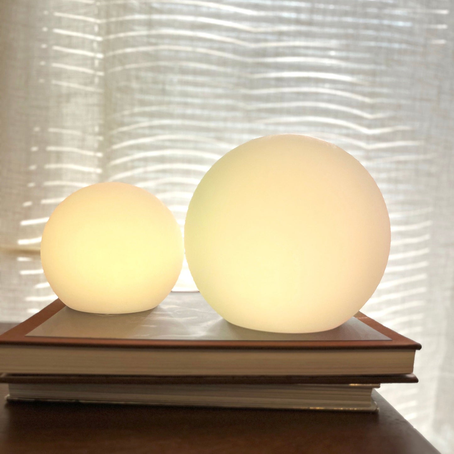 Color Changing LED Orb Lamp, Remote Control
