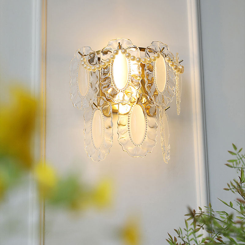 Shabby Decor Petal Crystal Shade 1-Light Wall Sconce Lamp