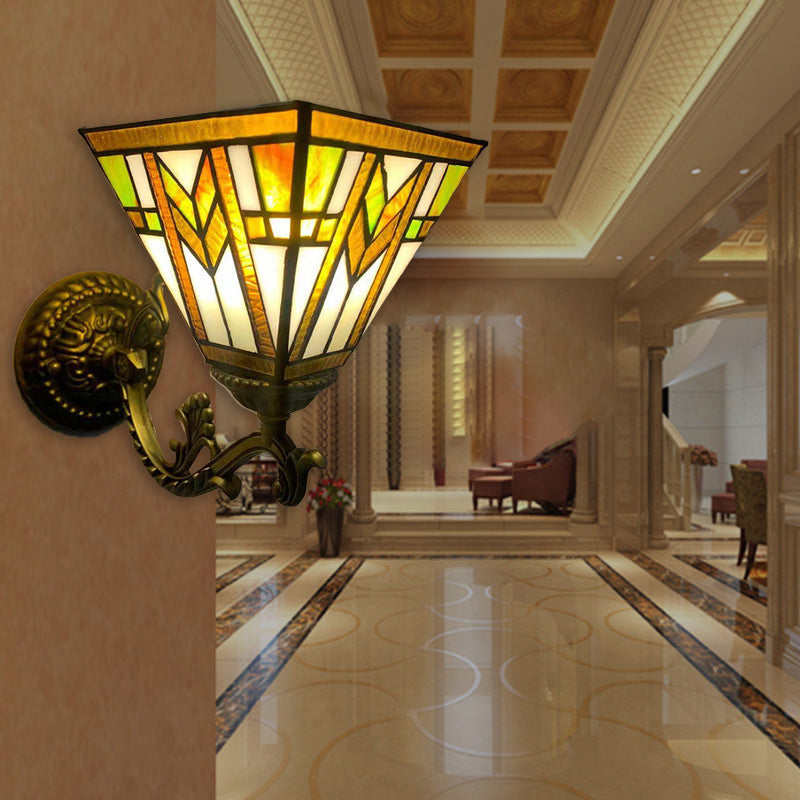 Tiffany Geometric Pyramid Shade 1-Light Wall Sconce Lamp