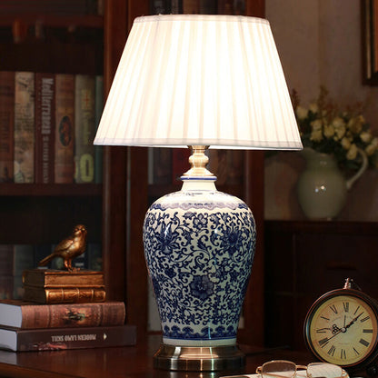 Traditional Ceramic Vase Table Lamp
