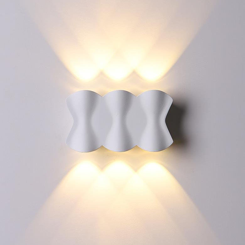Simplicity Wave Aluminum LED Outdoor Wall Sconce Lamp
