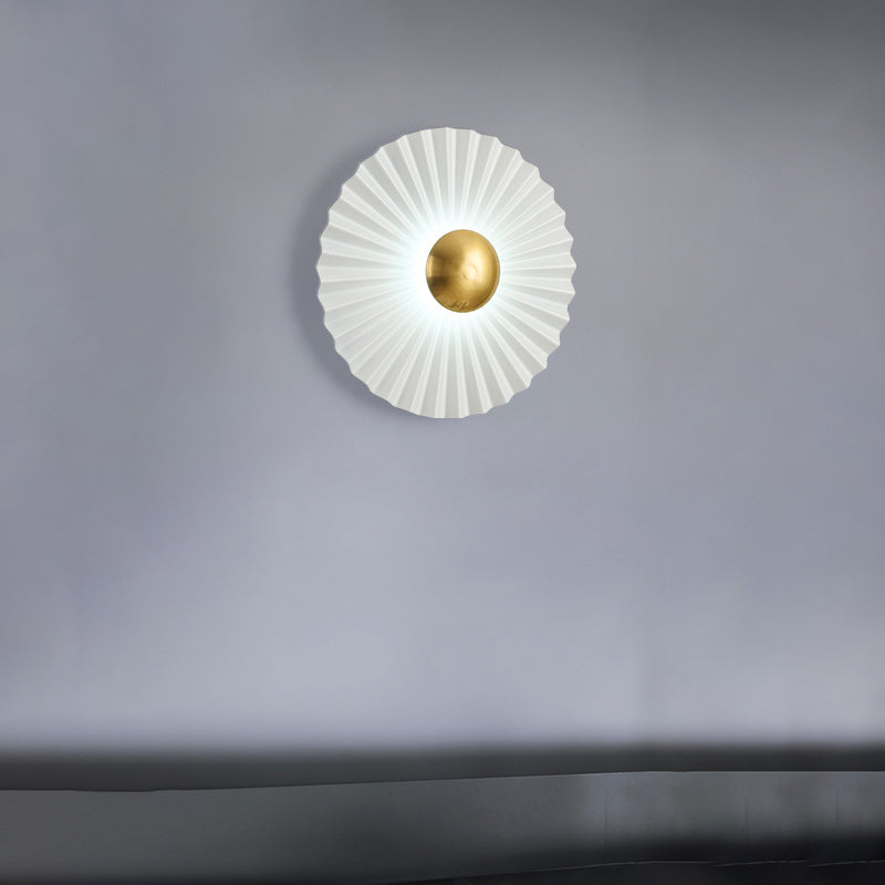 Creative Round Scallop Hardware LED Wall Sconce Lamp