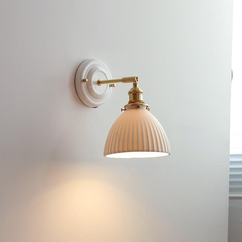 Traditional Vintage Ceramic Brass 1-Light Wall Sconce