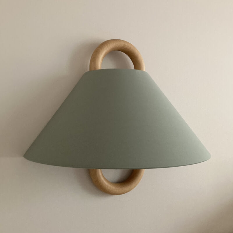 Modern Solid Wood Pleated Semicircle 1-Light Wall Sconce