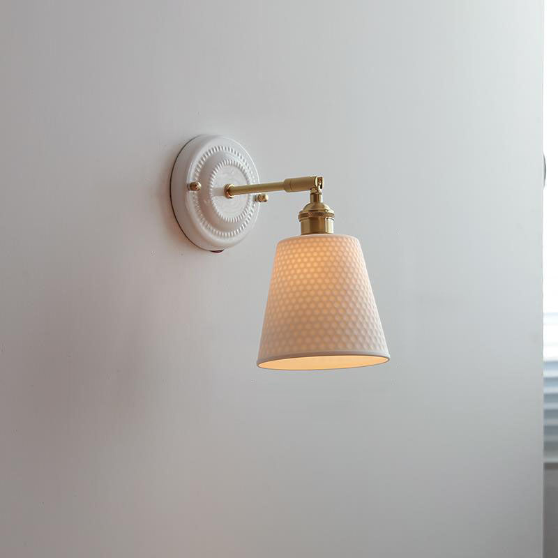 Traditional Vintage Ceramic Brass 1-Light Wall Sconce