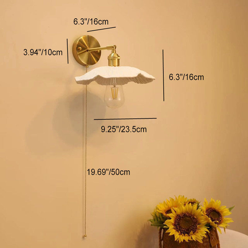 Simplicity Round 1-Light Vanity Light Wall Sconce Lamp