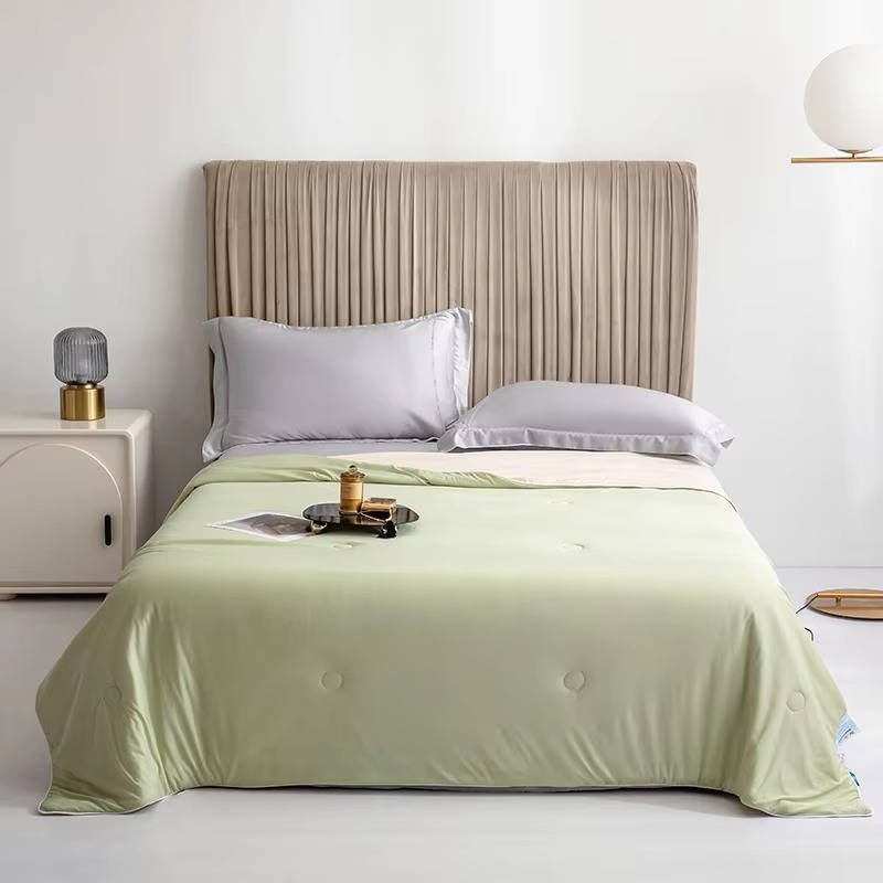 Ice Silk Cooling Blanket for Hot Sleepers