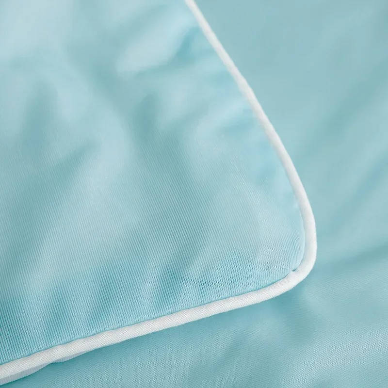 Ice Silk Cooling Blanket for Hot Sleepers