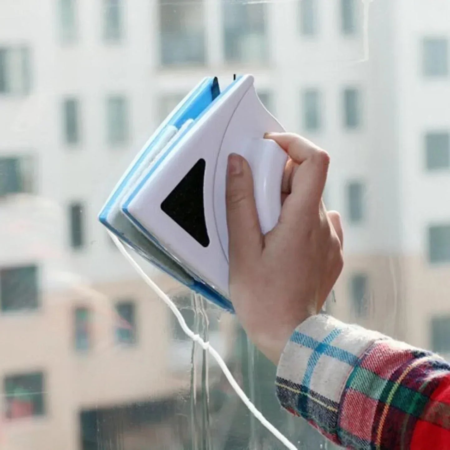 Magnetic Window Cleaner with Dual-Sided Pads