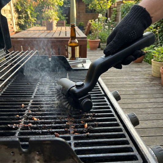 Electric grill brush — lifestyle